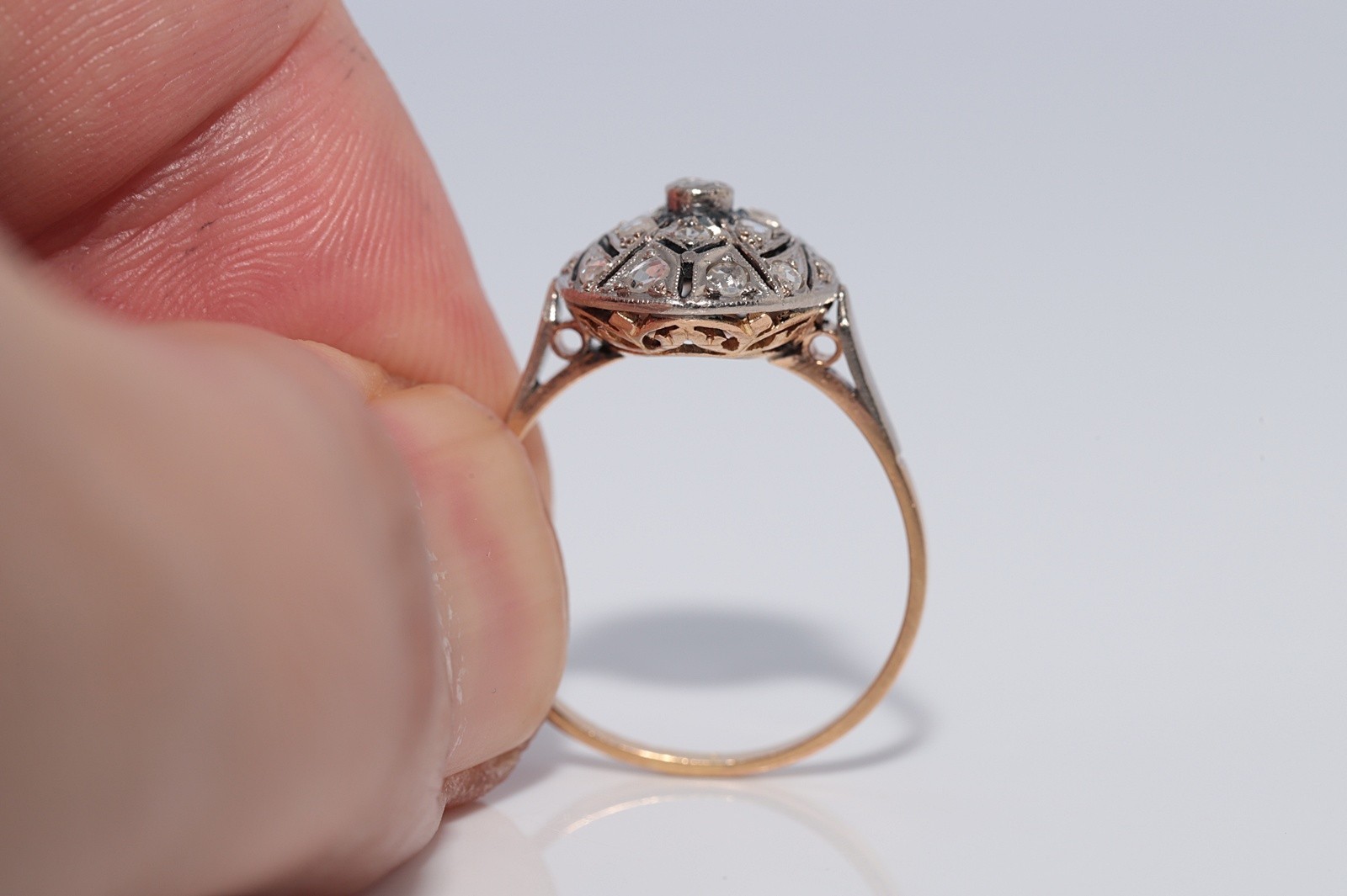 Antique Circa 1920s 18k Gold Art Deco Natural Rose Cut Diamond Decorated Ring