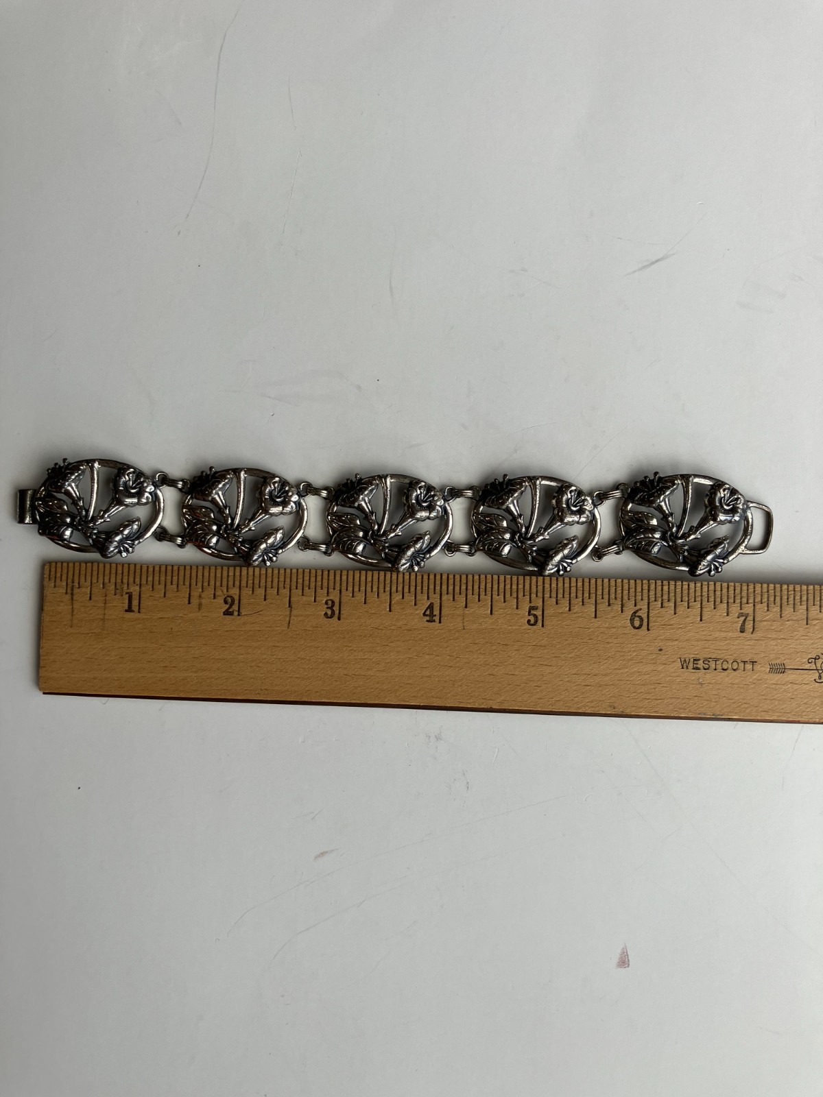 Vintage DANECRAFT Sterling Silver FLOWER Repousse Oval Panel Bracelet 26 Grams !