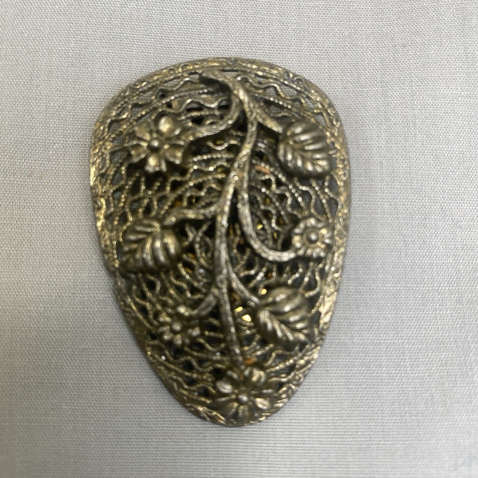 Vintage Signed LN Little Nemo Floral Dress Clip Gold Tone