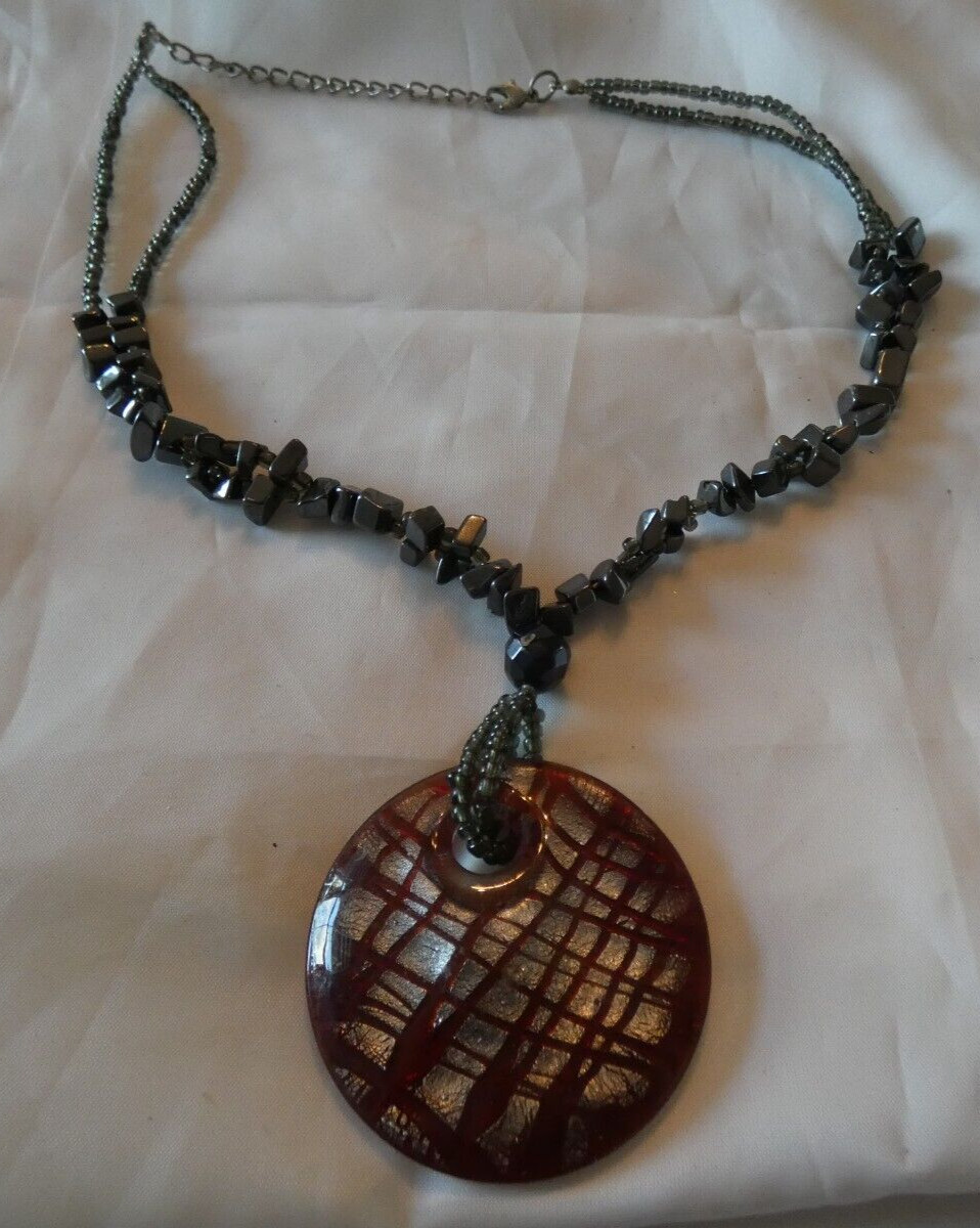 VINTAGE PENDANT NECKLACE 18 INCH