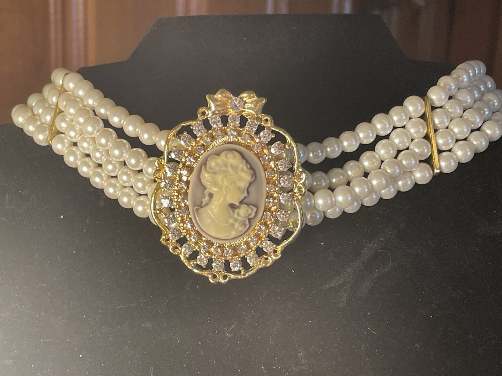 Vintage Multi Strand Faux Pearl Cameo Rhinestone Choker Necklace. Elegant. Fancy