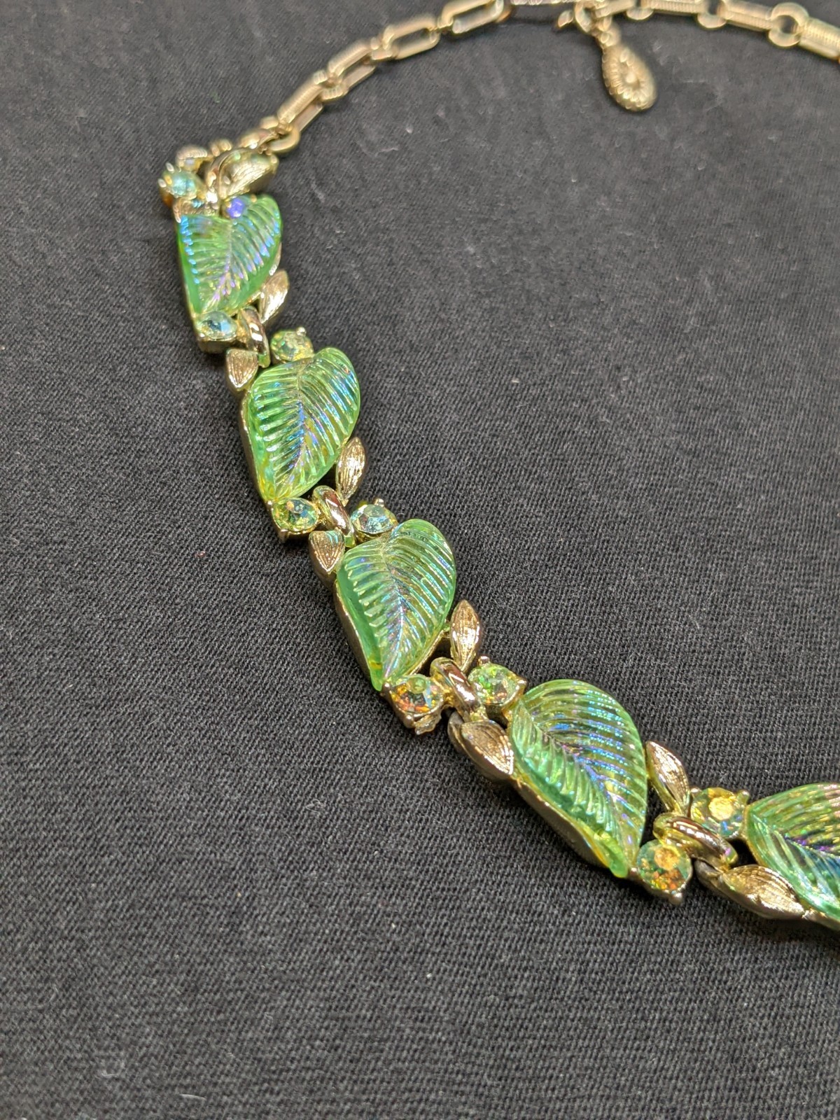 Vintage Lisner Green Necklace Iridescent Leaf Gold Tone AB Rhinestone Signed 16″