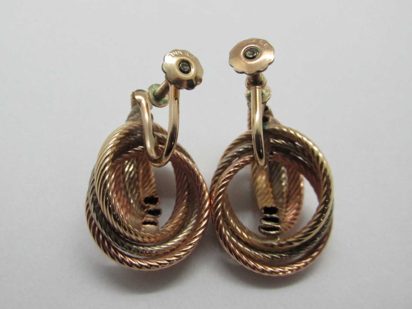 14K Gold Filled Tri Tone Knot Screw Back Earrings Classic Style 1″ -5.8 Grams