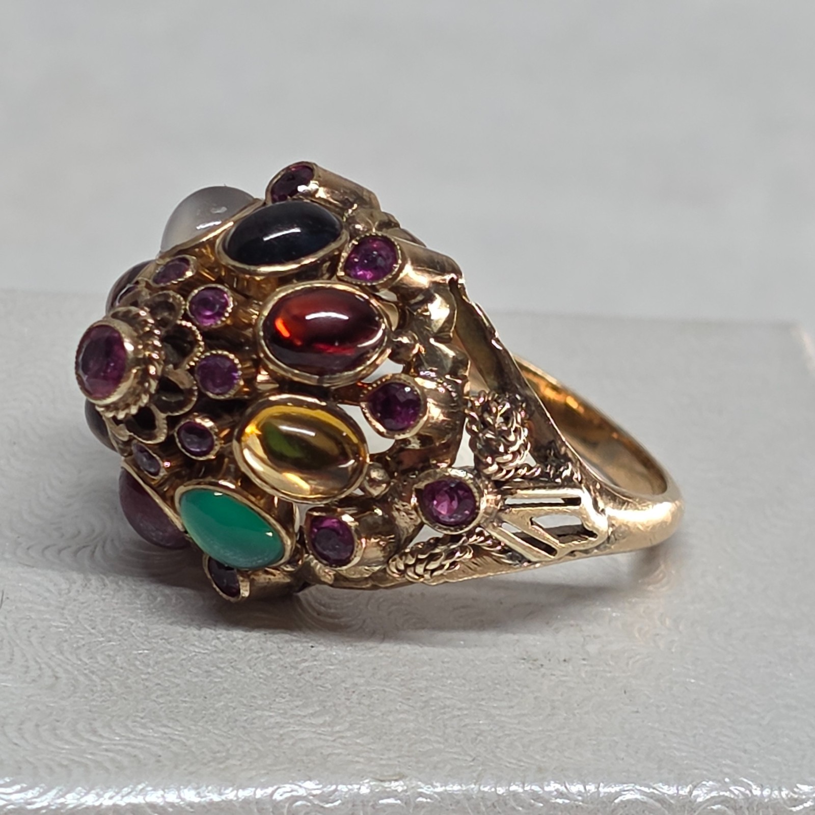 Vintage Thai Princess Harem Ring 18K Gold Multi Gem Cabochon 6.8g Sz 7.75