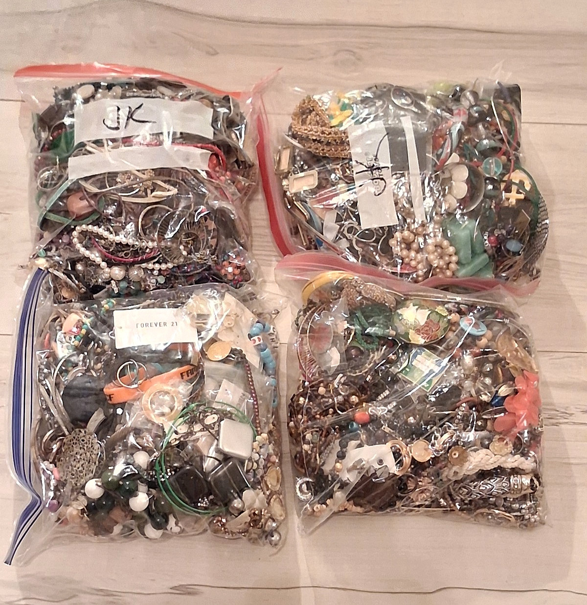 19 Lbs -14 oz Vintage To Now CRAFT, REPAIR ,TANGLED Junk Jewelry Lot (J001)