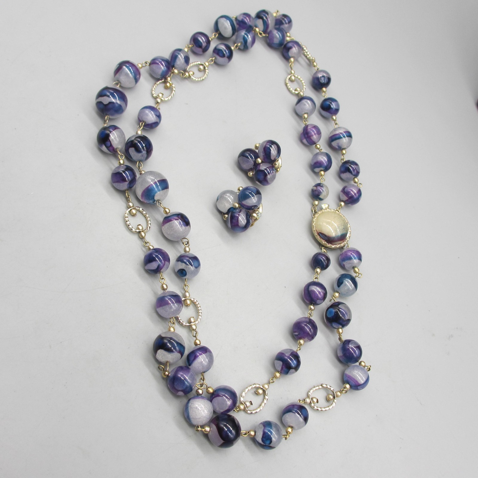 Vintage Hong Kong Necklace Earrings Set Beaded Blue Purple Clip Ons 23 Inch