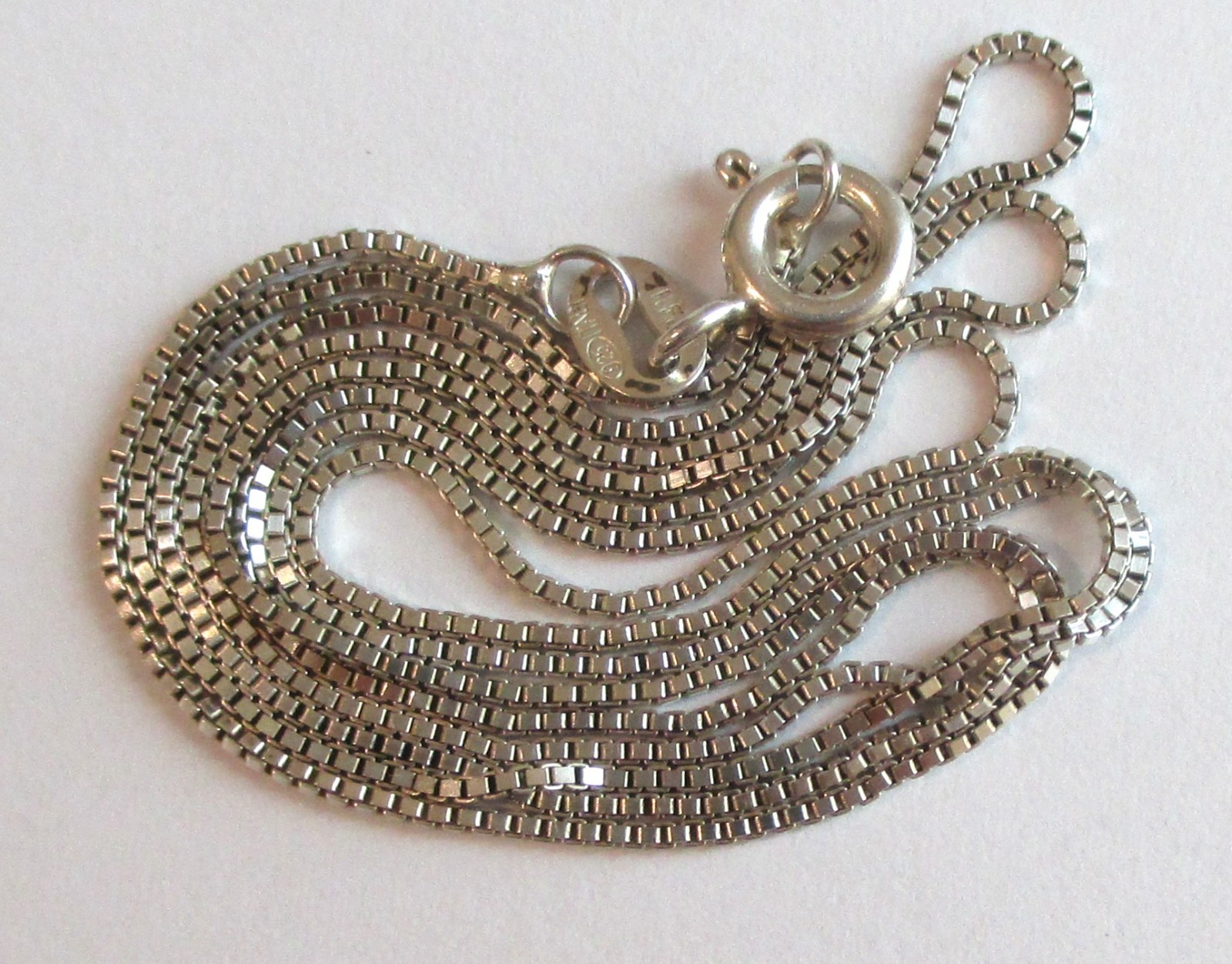 22in 2.3g ITALY 925 VINTAGE STERLING SILVER BOX CHAIN NECKLACE