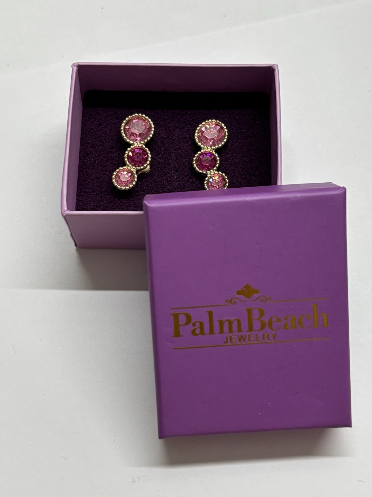 Vintage Sarah Coventry Pink Rhinestone Clip On Earrings – Gold Tone