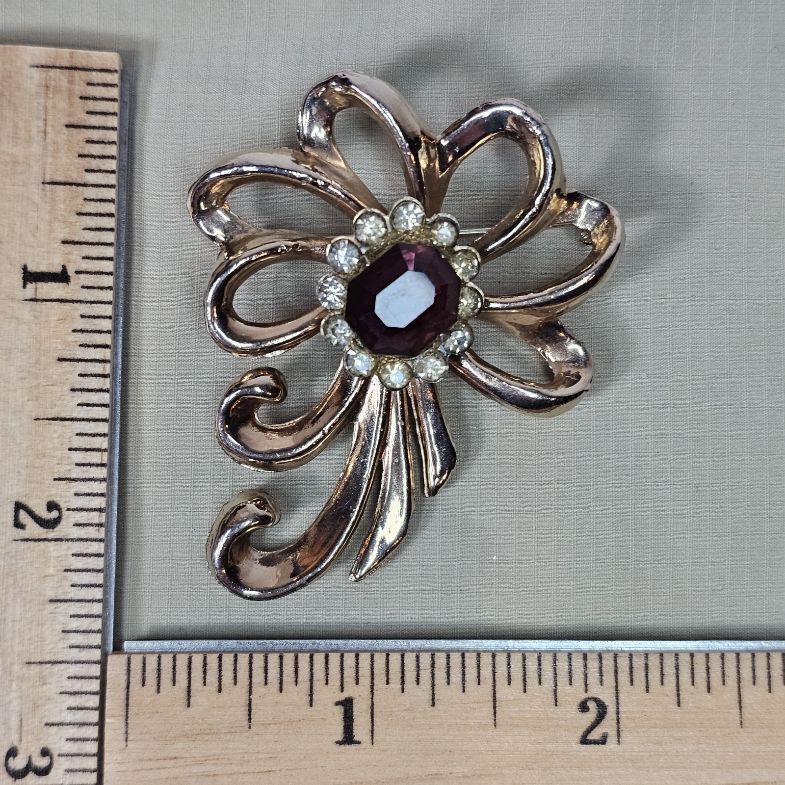 Vintage Art Noveau Style Gold Tone Red & Clear Rhinestone Fancy Bowl Brooch Pin