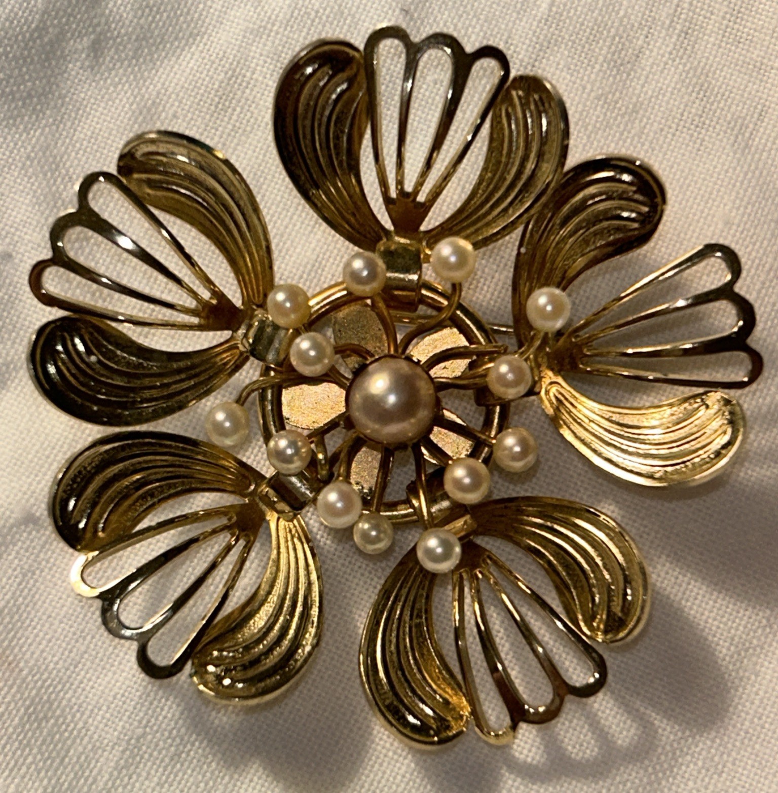 Imperial Pearl Syndicate IPS 12K GF Akoya Japan Pearl Floral Brooch Vintage 40’s