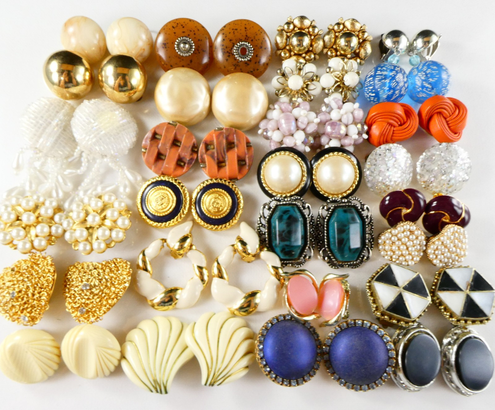 Vintage Clip On Earrings Jewelry Lot 26 Pairs Some Signed Napier Coro Carolee