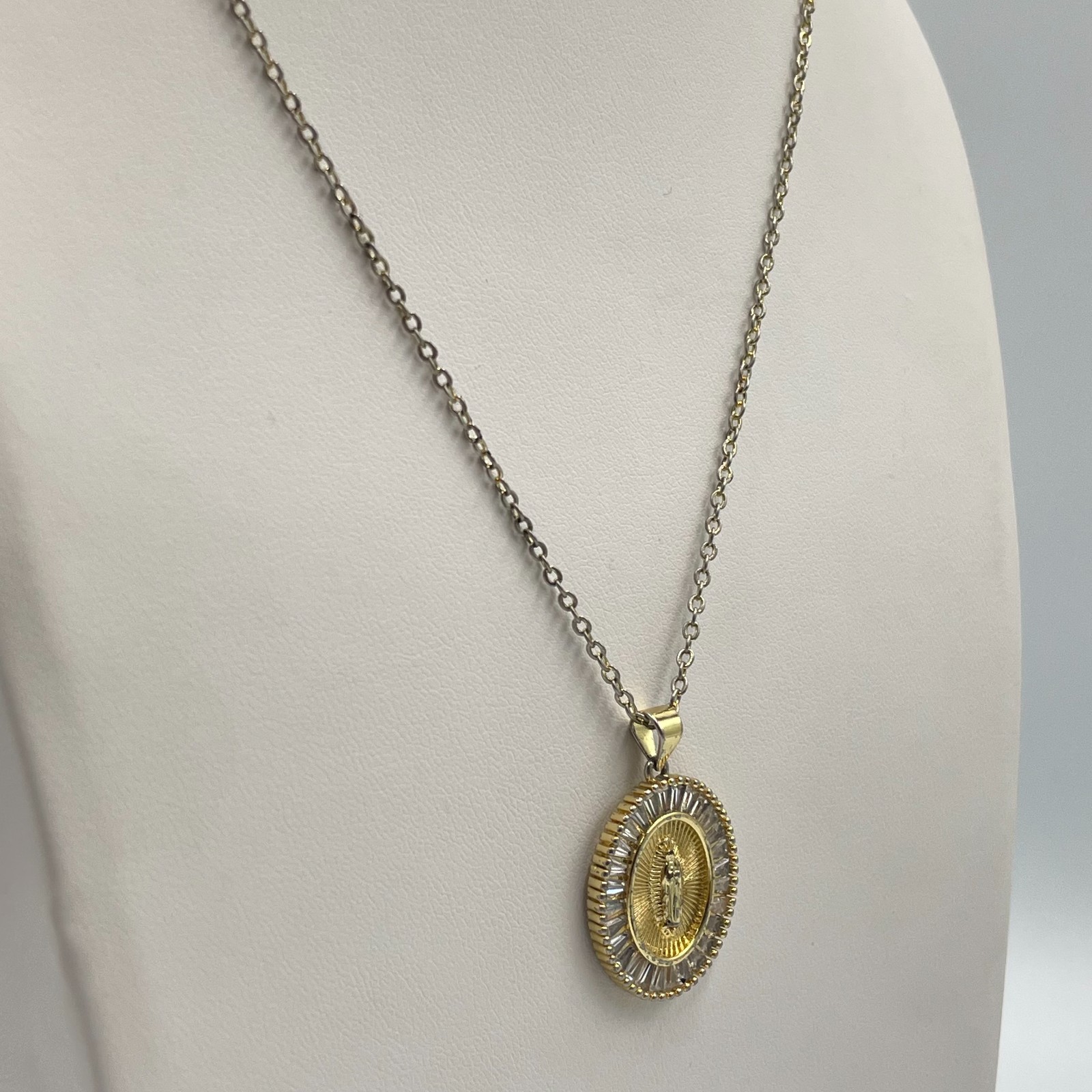Vintage Y2K Gold Tone Virgin Mary Our Lady of Guadalupe Crystal Halo Necklace