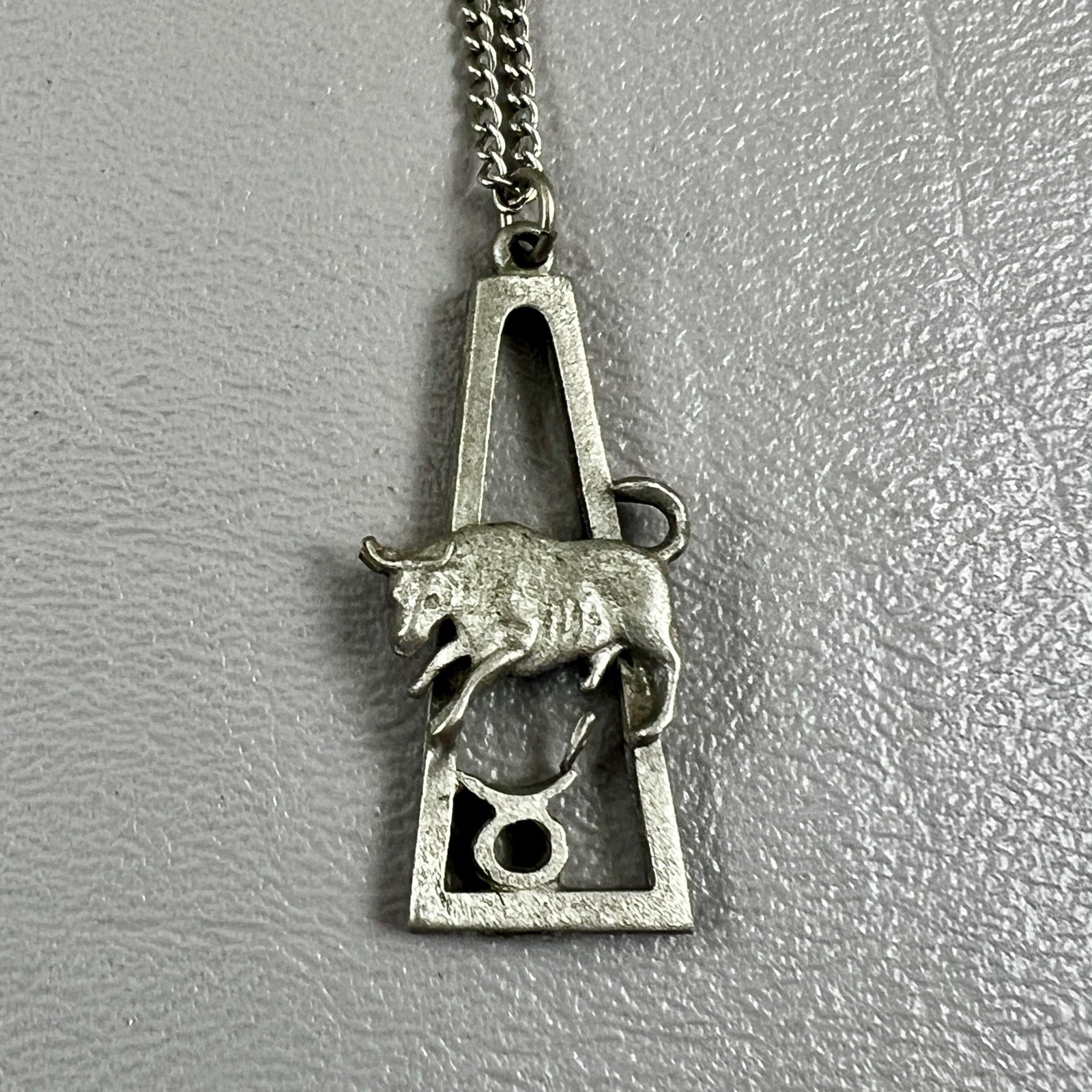 Vintage Cathedral Pewter Taurus Astrology Pendant Necklace Horoscope Bull