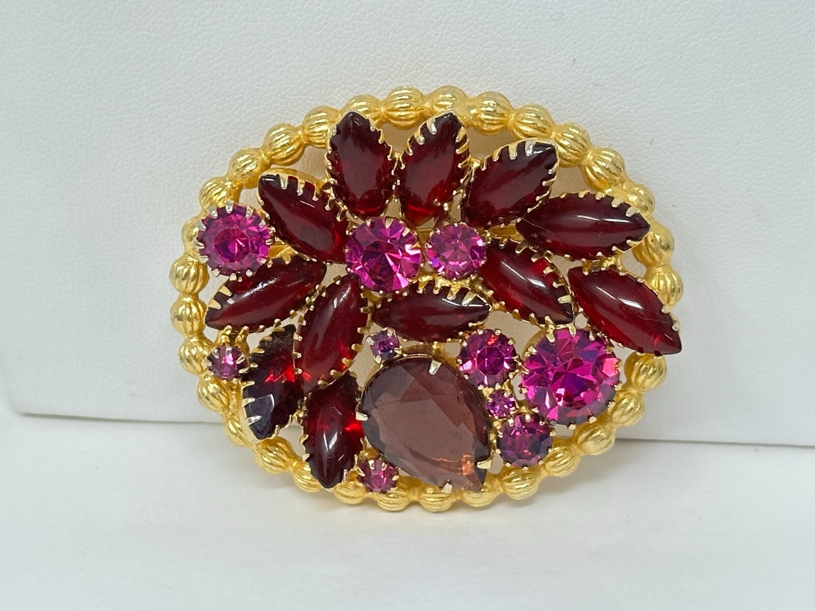 Vintage EDLEE Creations Goldtone Red Magenta Purple Rhinestone Oval 2.25″ Brooch