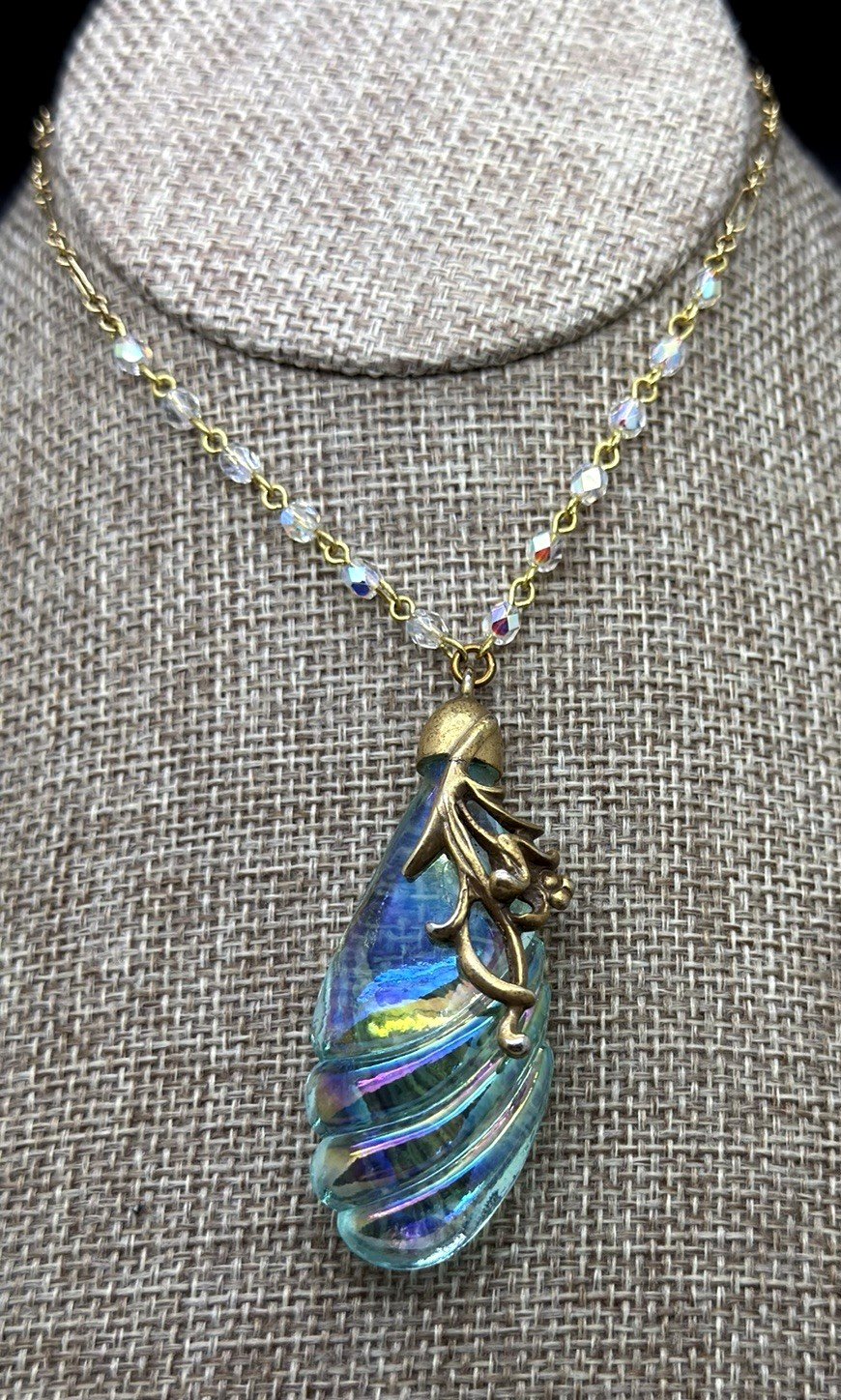 KIRKS FOLLY IRIDESCENT ELONGATED CRYSTAL PENDANT NECKLACE GORGEOUS