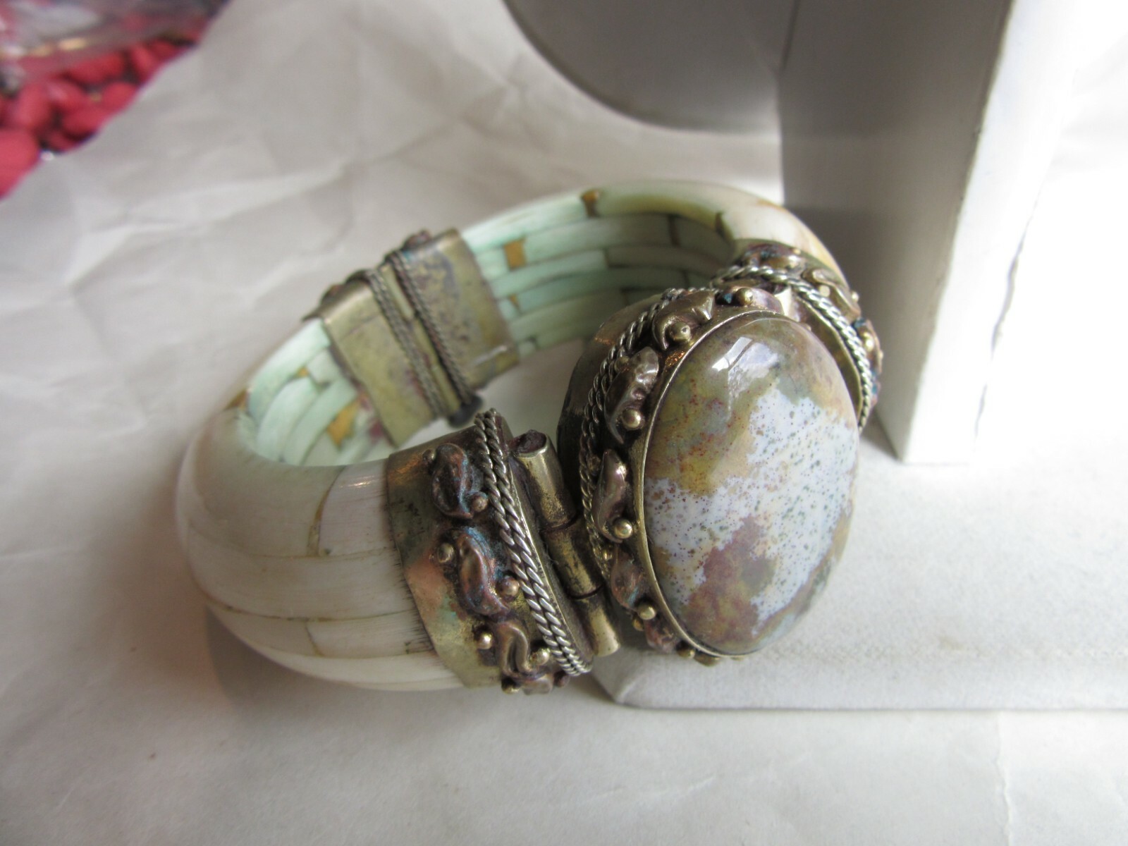 Vintage India cream colored resin, Dark grey agate cab hinged bracelet