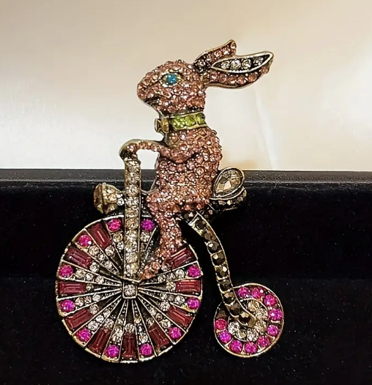 BROOCH-Vintage Style Rhinestone Rabbit Multicolor