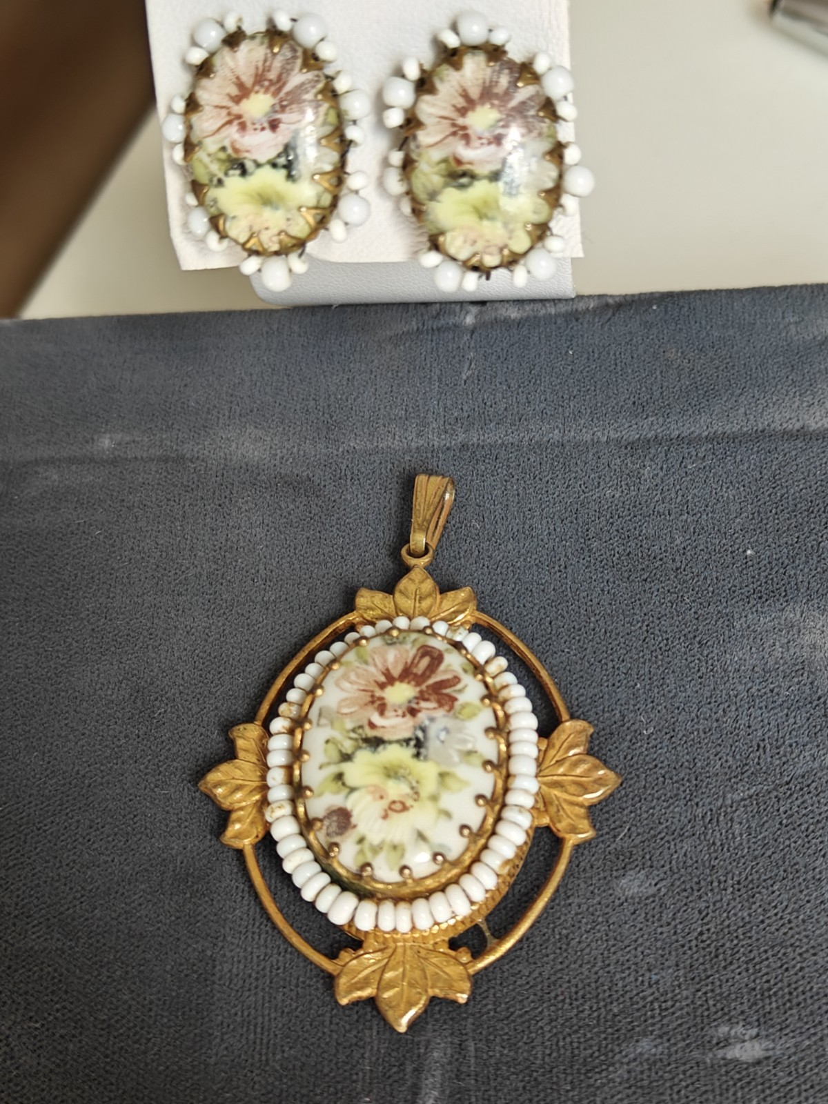 Rare Signed MIRIAM HASKELL Lot Pendant/Ergs Set, Screw Back Earrings, Stick Pin
