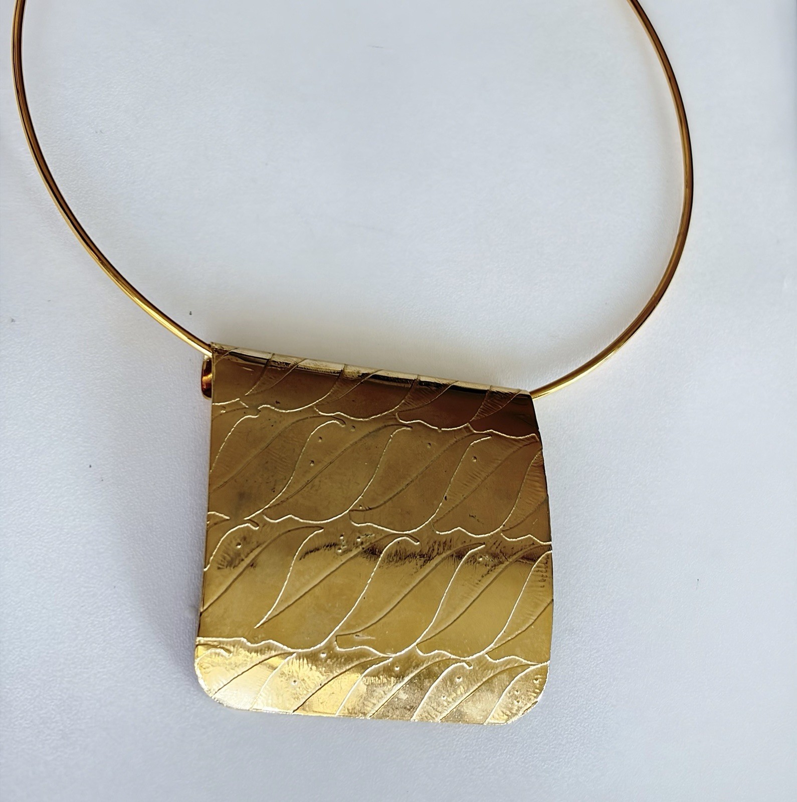 D’Anna Brutalist Statement Pendant Joan Rivers Torque Choker Necklace Gold Tone