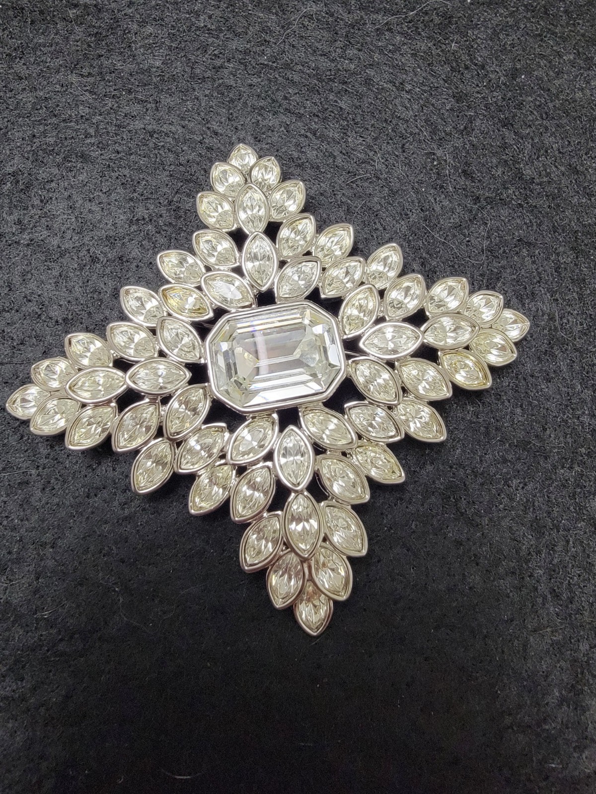 VTG 1960s Kenneth Jay Lane Oval Stamp Crystal Cruciform Brooch Jackie Kennedy