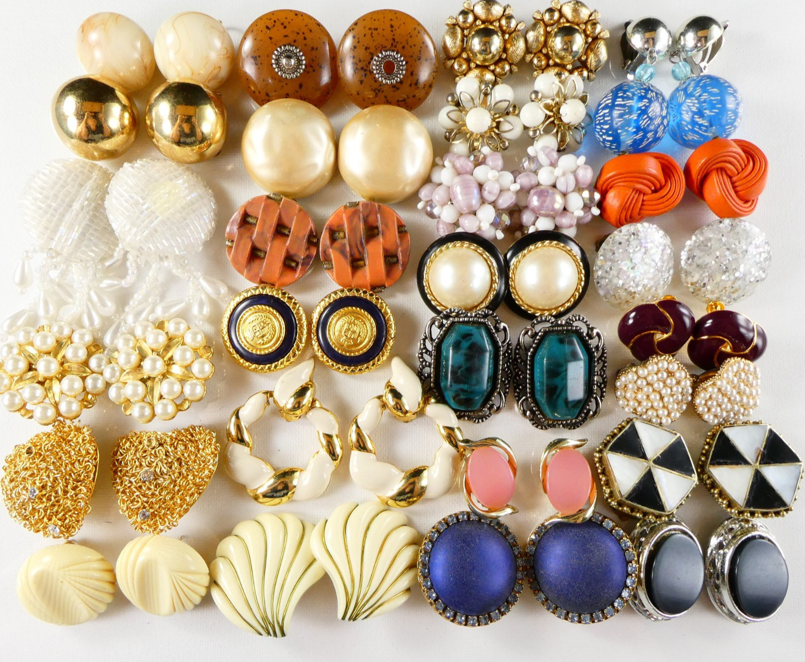 Vintage Clip On Earrings Jewelry Lot 26 Pairs Some Signed Napier Coro Carolee