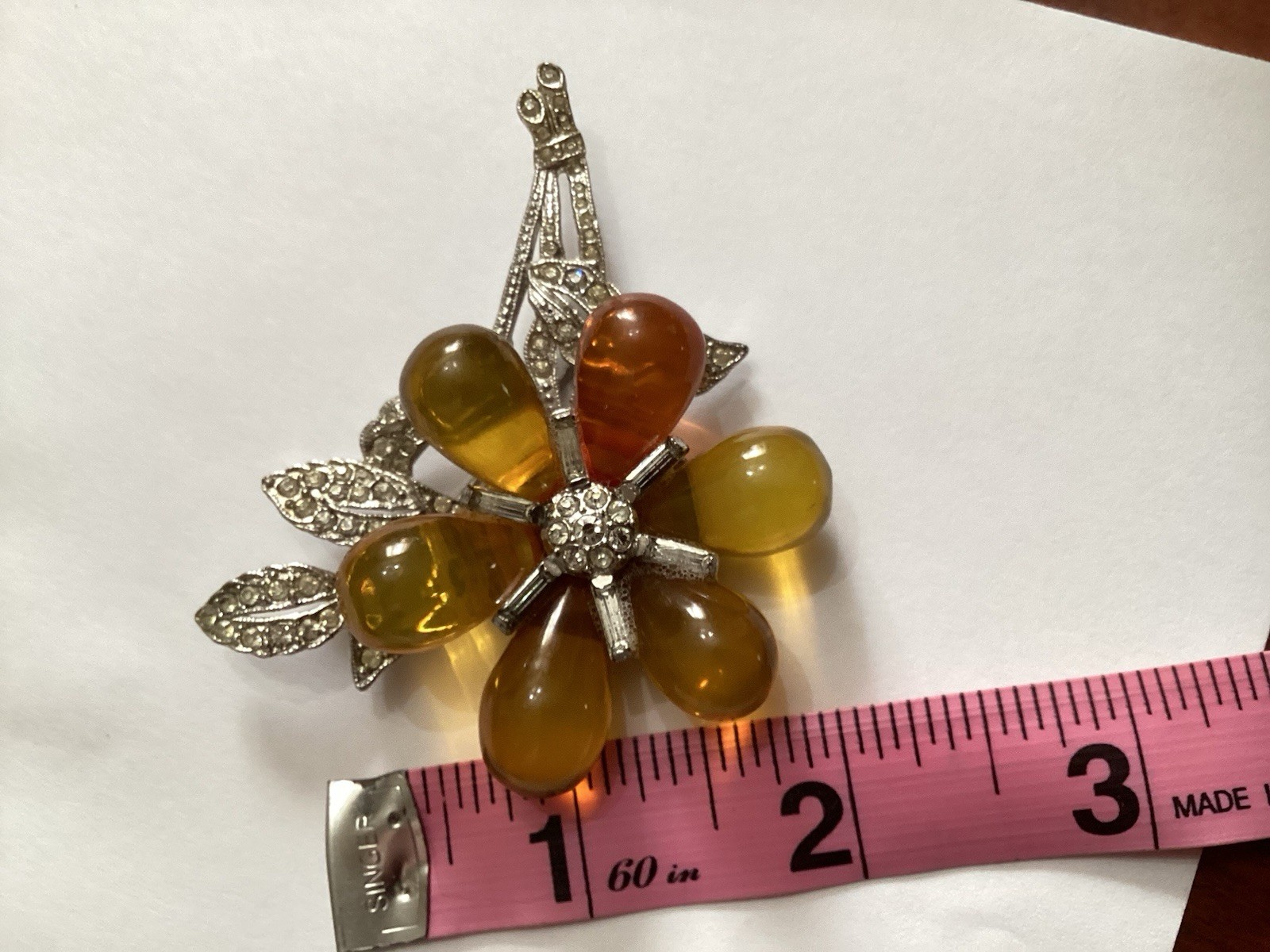 Vintage Apple Juice Bakelite & Strass Flower Basket Brooch Rhodium Pin 30’s