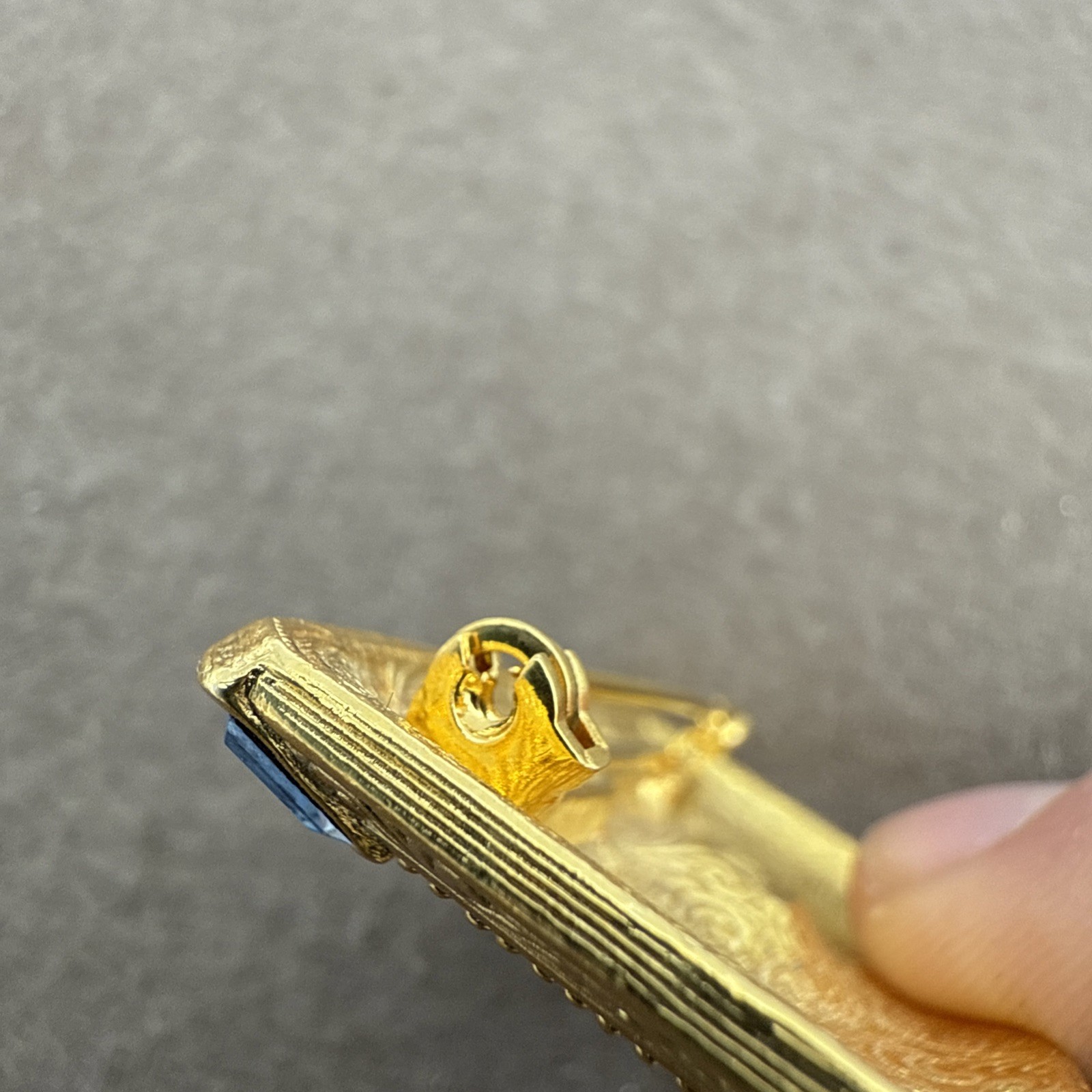 Vintage Rectangle Gold Tone With Blue Glass Rhinestones Pin Brooch