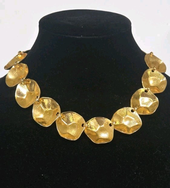 Vintag Honeycomb Link Gold-tone 18 1/4″ Runway Chunky Statement Necklace