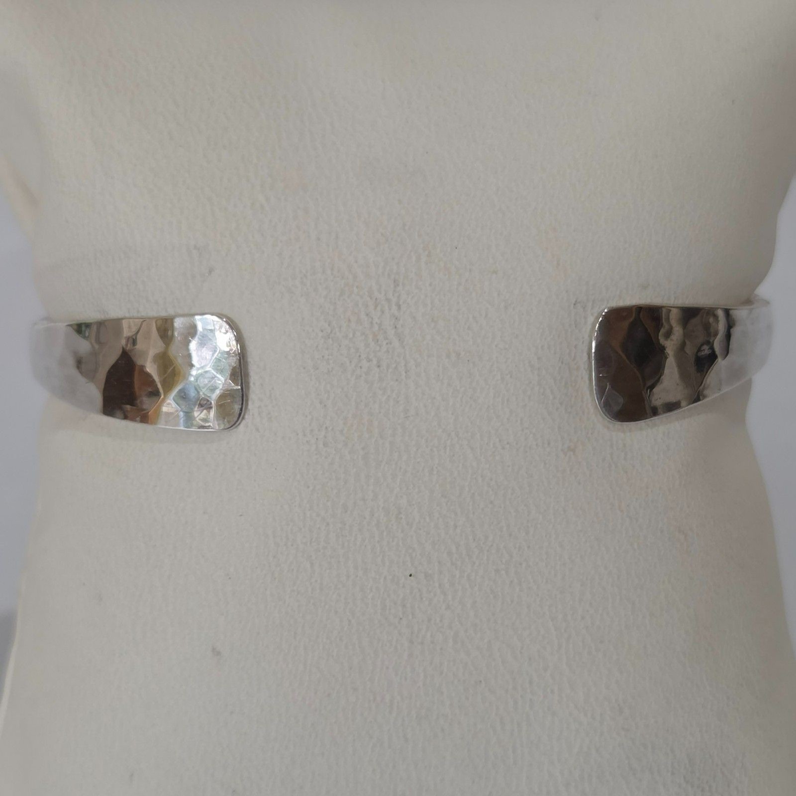 Vintage James Avery Sterling Silver Hammered Cuff Bracelet 16.68g 6.5″