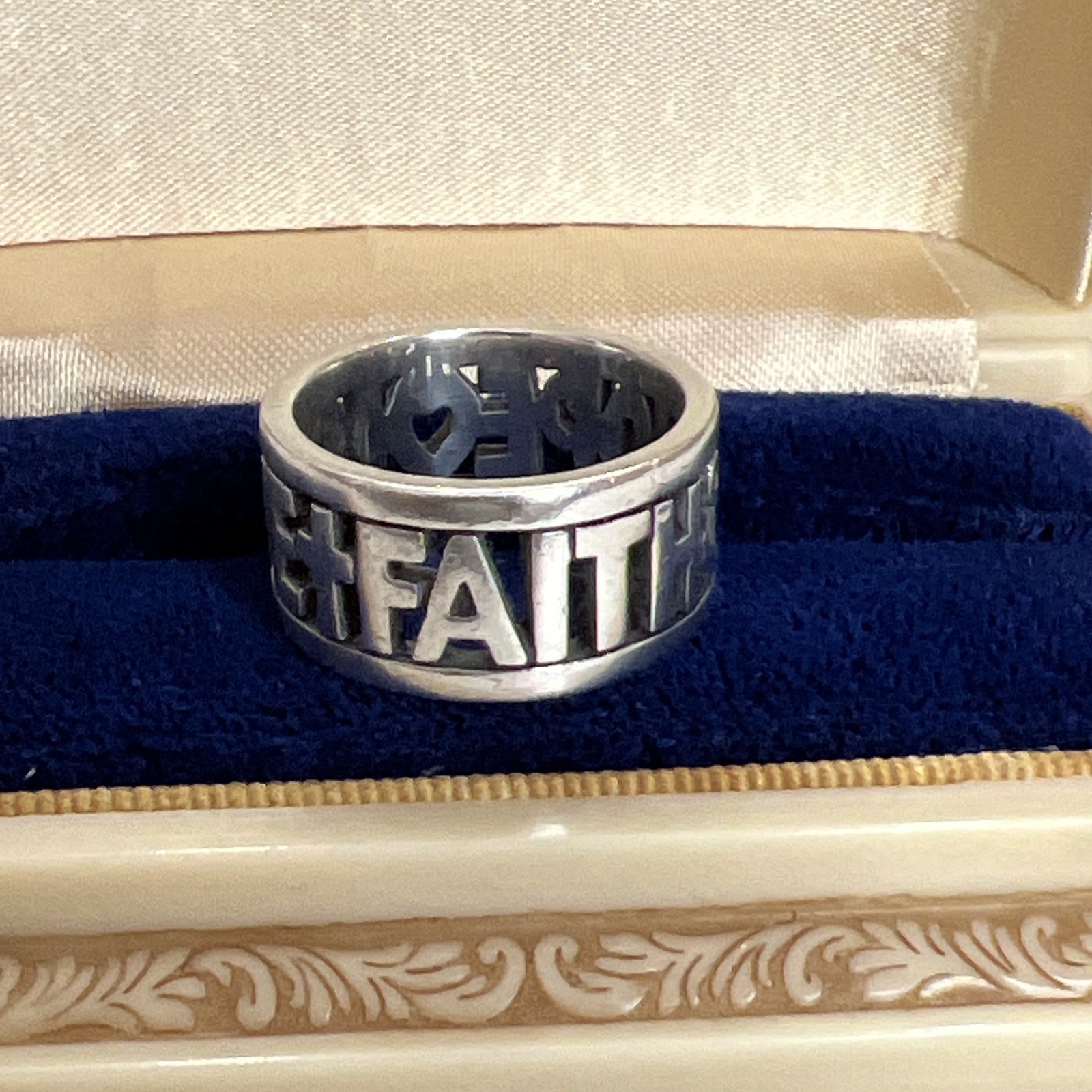 James Avery Sterling 925 Faith Hope Love Band Ring Retired Sz 5.75