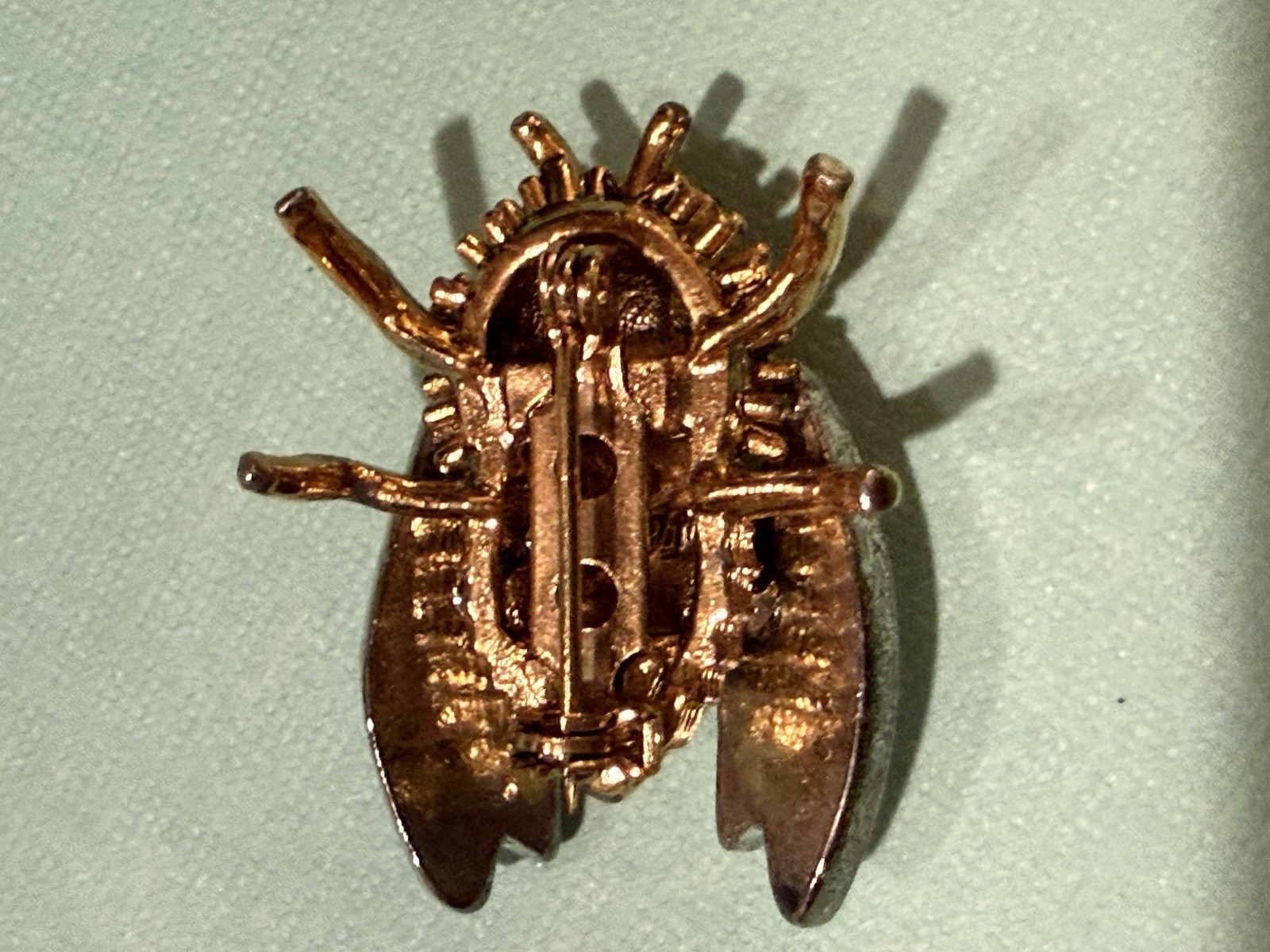 Vintage Edgar Berebi Miracle Bee Brooch / Rhinestones / Beautiful Detail WOW!