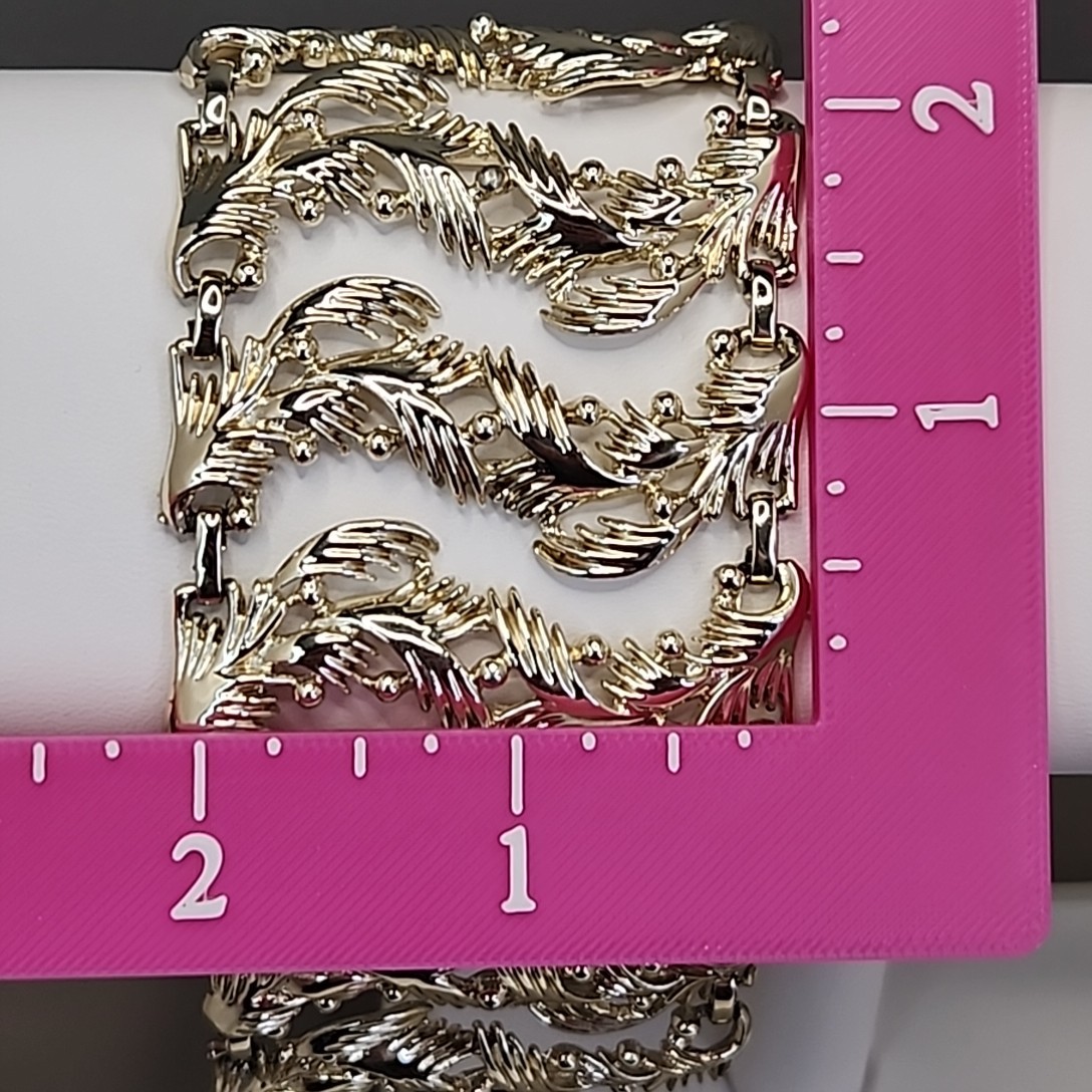 Vintage Charel Wide Bracelet Openwork Leaf Bar Link Gold Tone 7″