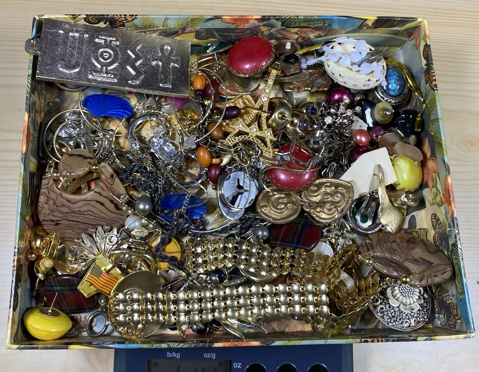 Jewelry Lot Costume Mixed Material Vintage 1lb 8.4oz Wear Repair Fashion