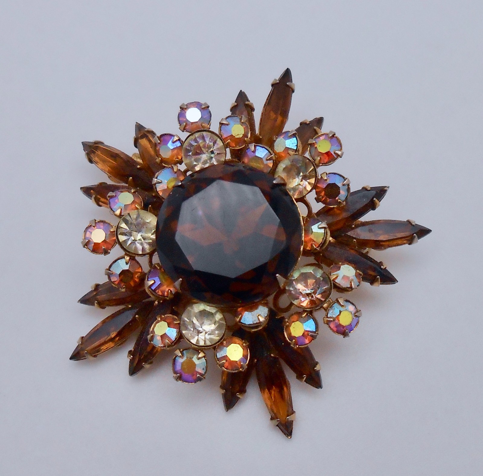 Vintage Brown AB & Clear Glass Rhinestone Layered Starburst Brooch Pin CJ83