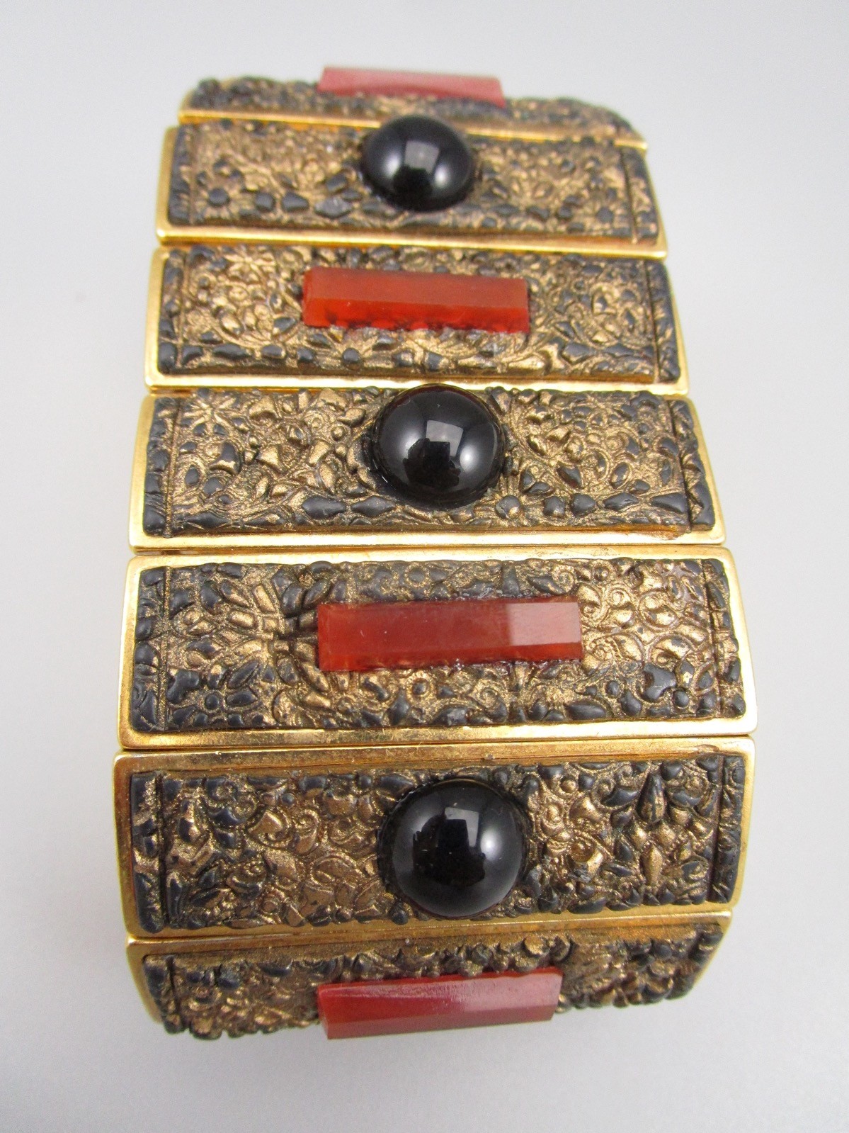 UNUSUAL 80’S YVES SAINT LAURENT GOLDTONE JET & CARNELIAN GLASS BRACELET