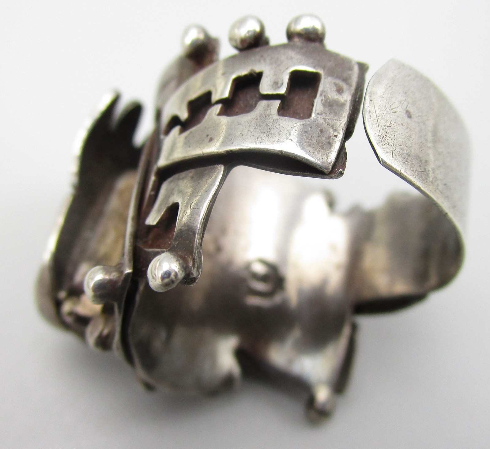 UNUSUAL MEXICAN STERLING SILVER MESOAMERICAN POISON COMPARTMENT RING SZ 6.5