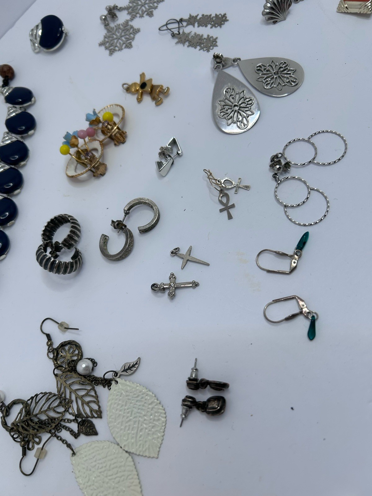 Vtg Modern Estate & Costume Jewelry Lot Mixed Materials Some Mismatch 63 Pc