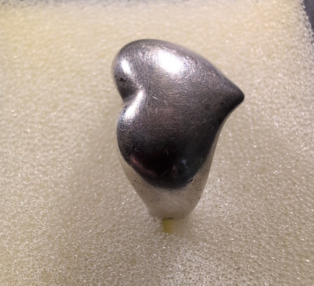 Sterling Solid Heart Ring – Silver – Valentine – Love – Vintage – Sz 6 no stone