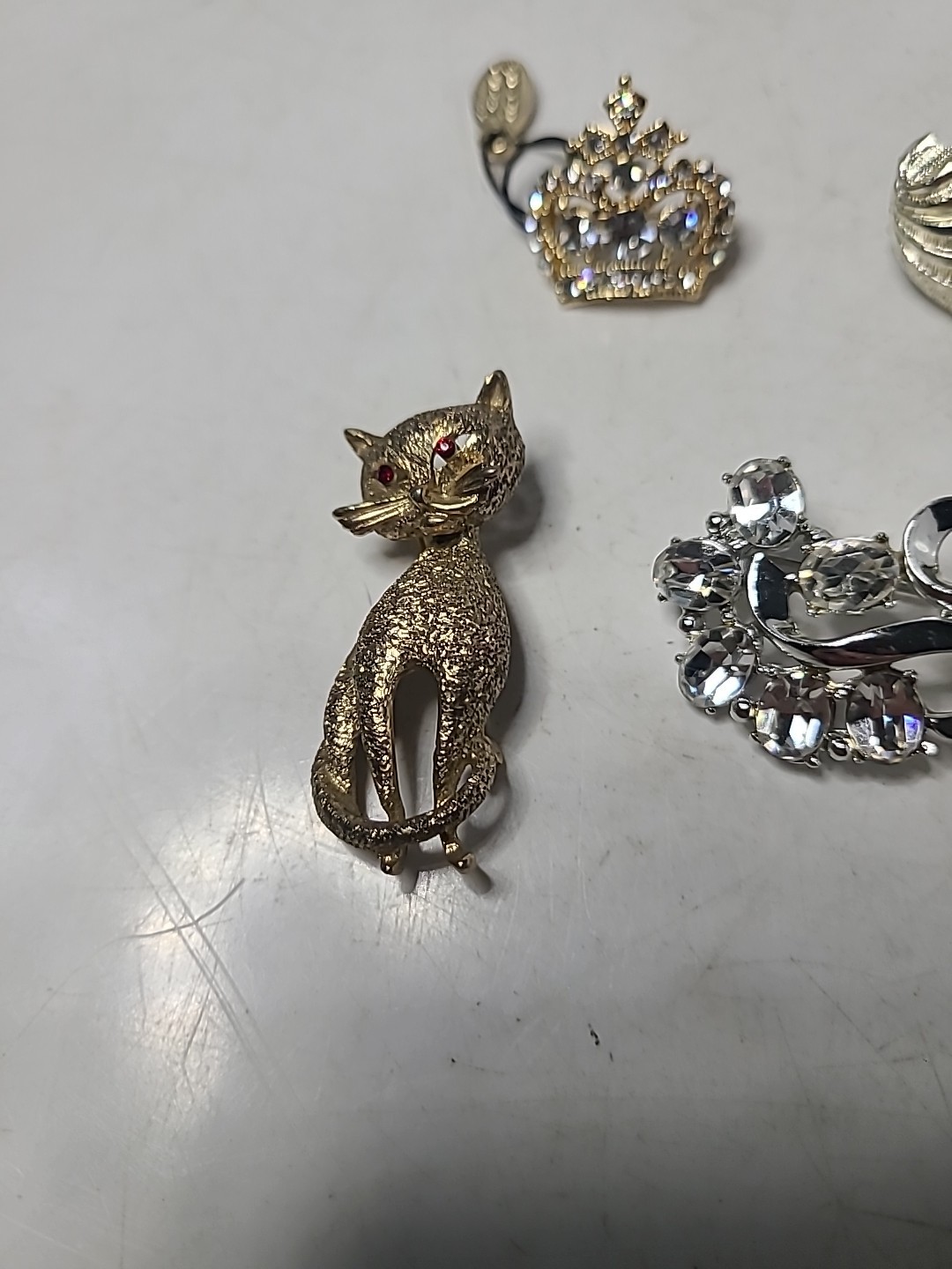 Vintage All Signed Unreadable Lot Brooches Earrings Rhinestone Crown Cat Bird