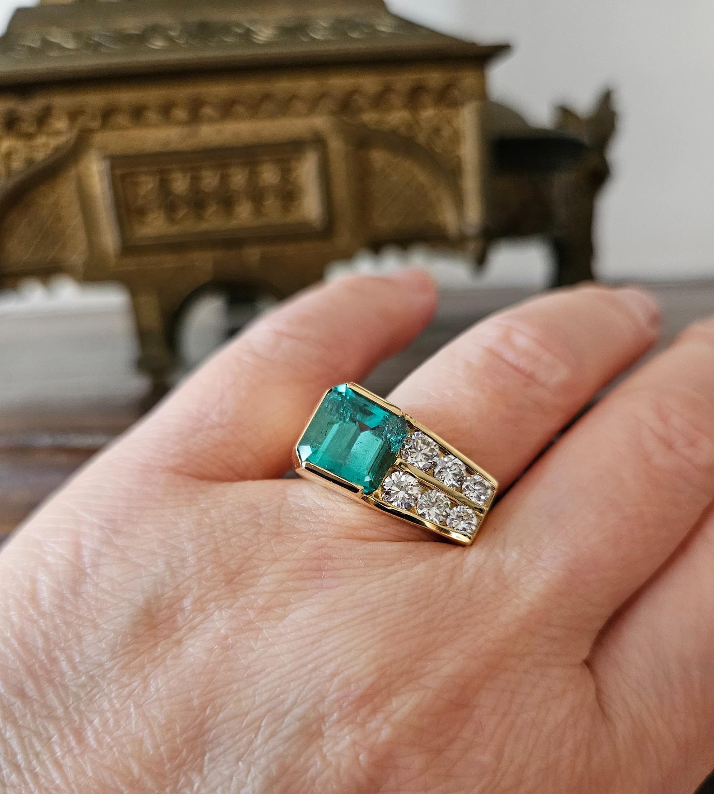 Vintage GIA 4.20ctw Natural Colombian Green Emerald Diamond 18K Yellow Gold Ring