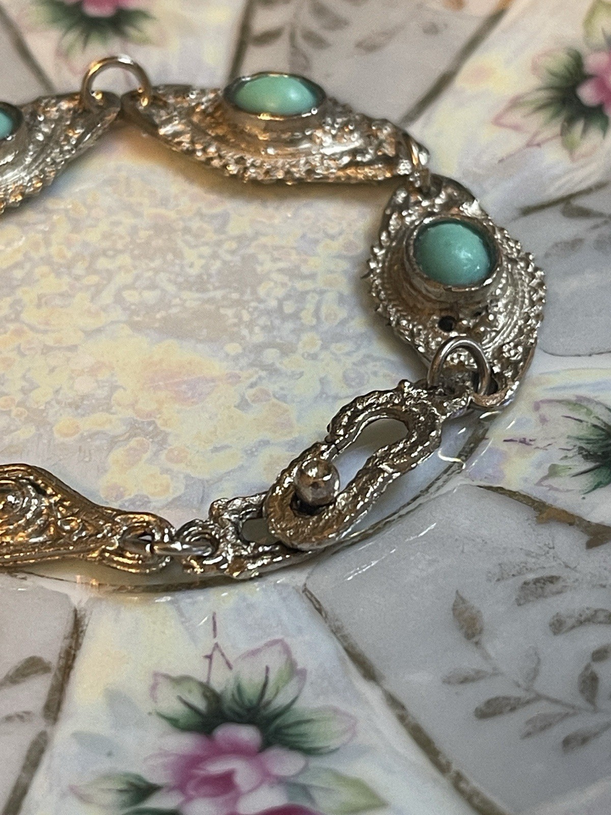 1960’s Faux Turquoise Cabochon Ornate Silver-Tone Link Panel Bracelet 7”