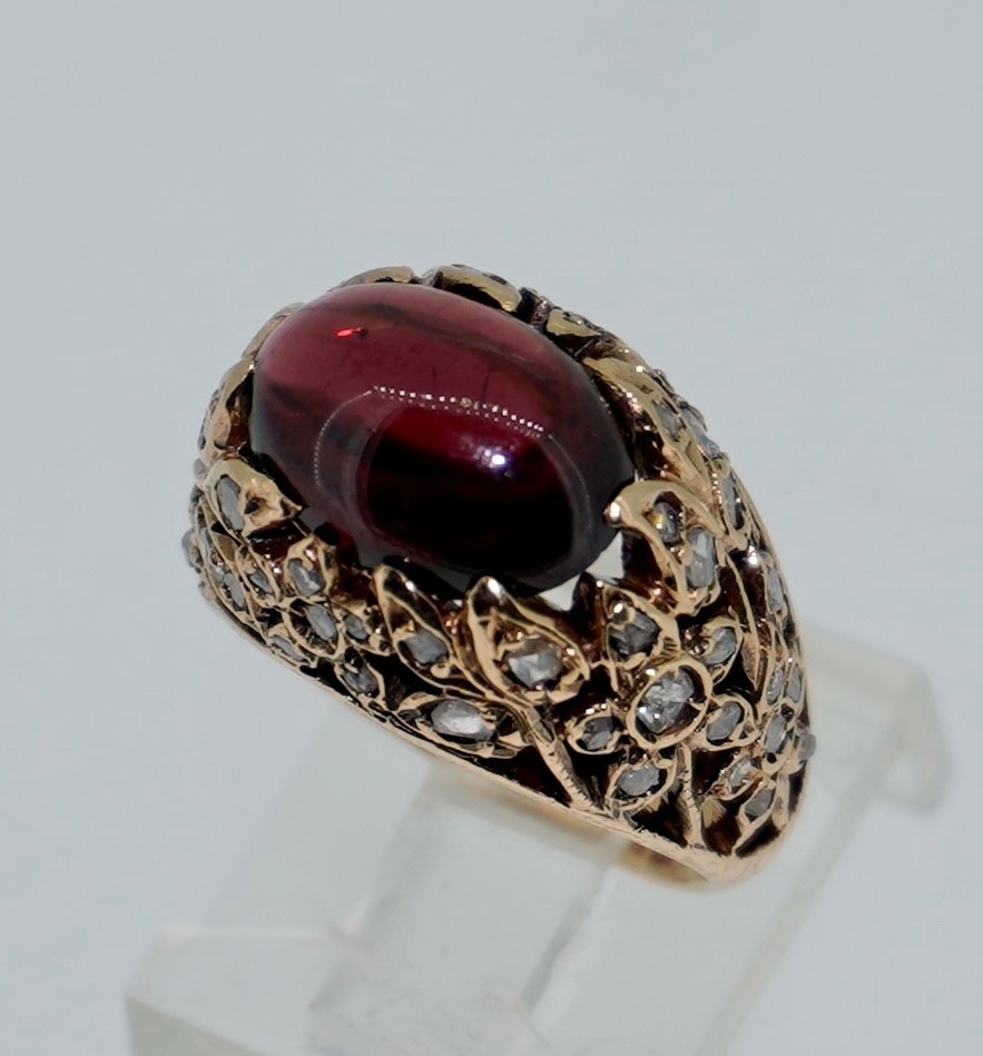 Art Nouveau Antique 14K Rose Cut Diamond and Garnet Ring