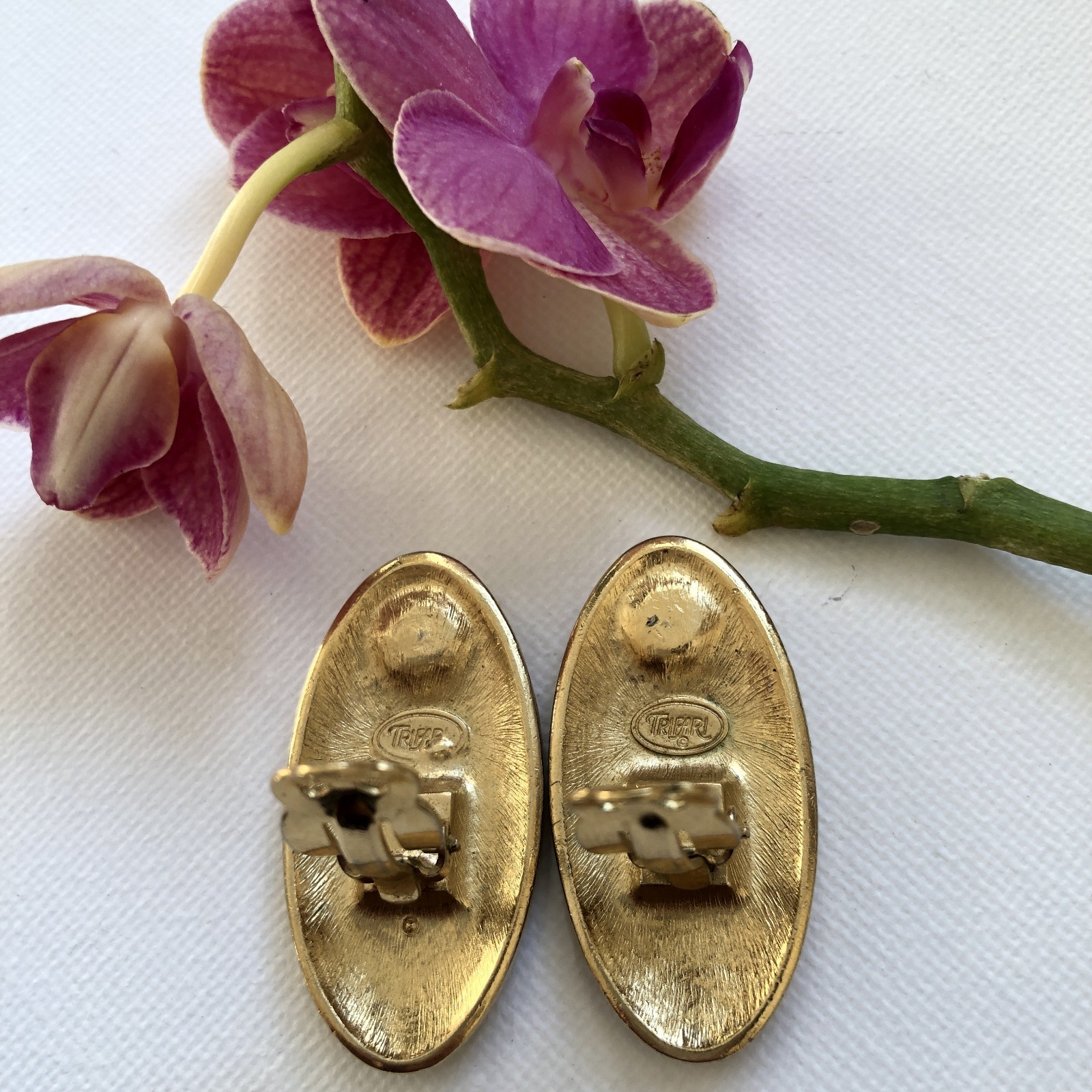 Vintage Trifari Oval Clip-On Earrings