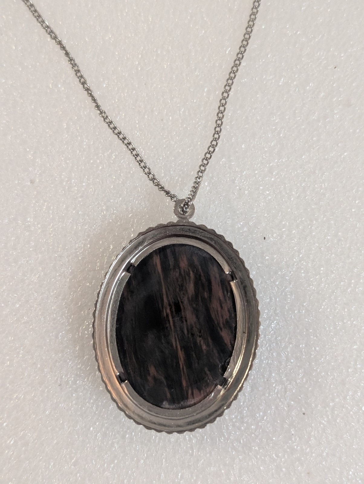 Vtg Silver Tone Prong Set Brown Stone Cabochon Oval Pendant Necklace 24″