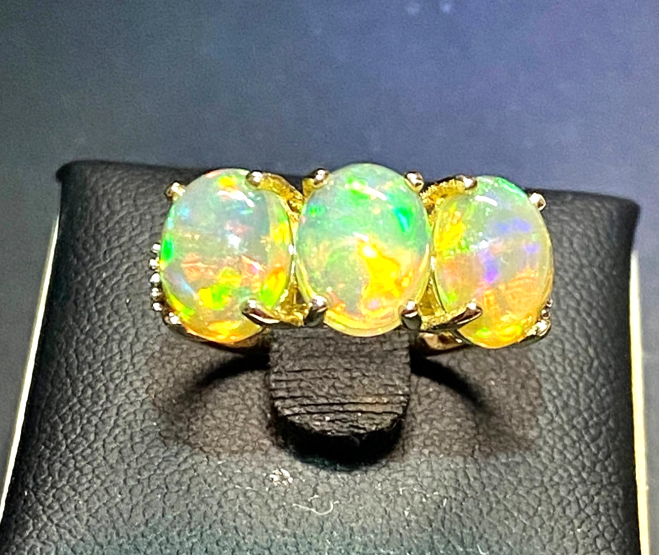 Dazzling 14kt Yellow Gold Ethiopian Opal and Diamond Ring Size 7 1/4 7.25