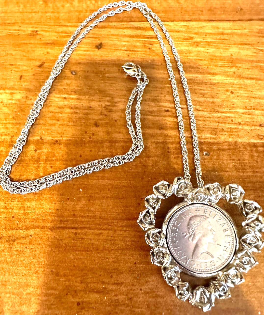 VINTAGE 1965 QUEEN ELIZABETH SIX PENCE HEART NECKLACE