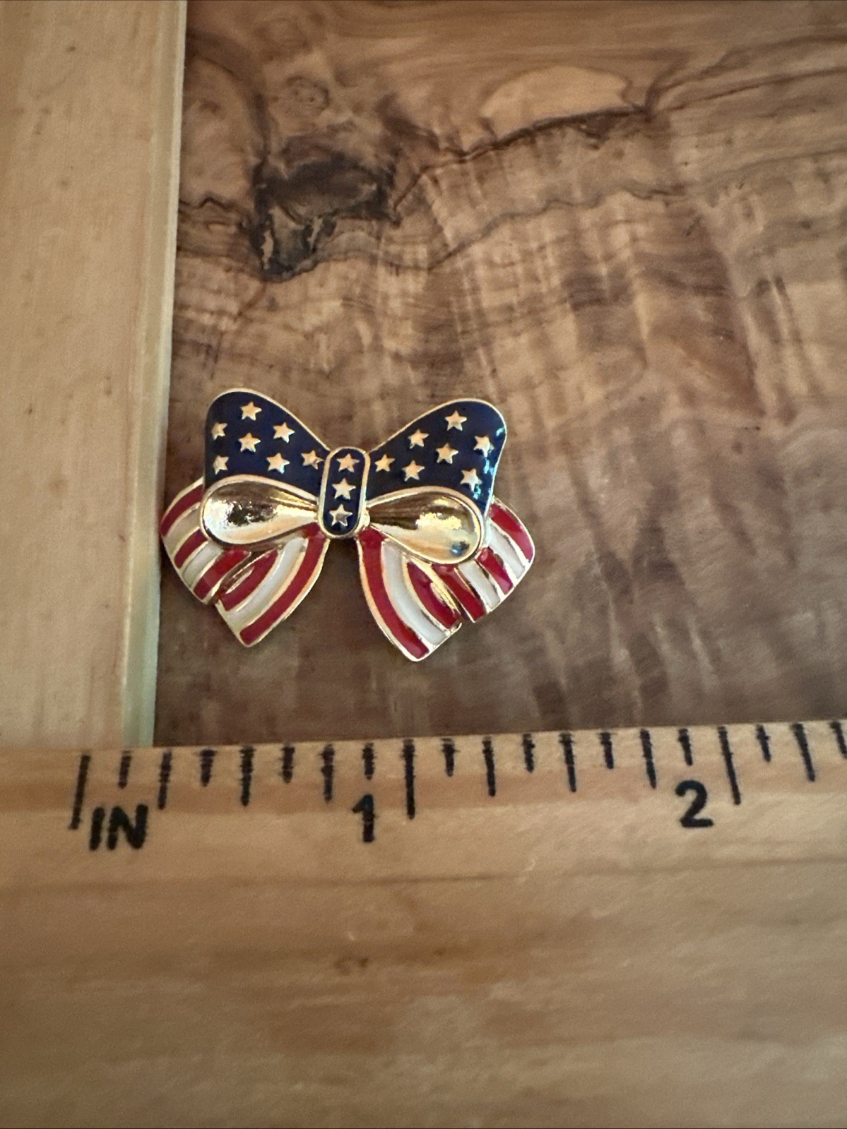 Vintage Patriotic Bow Pin Brooch NRT gold tone red, white, blue USA America