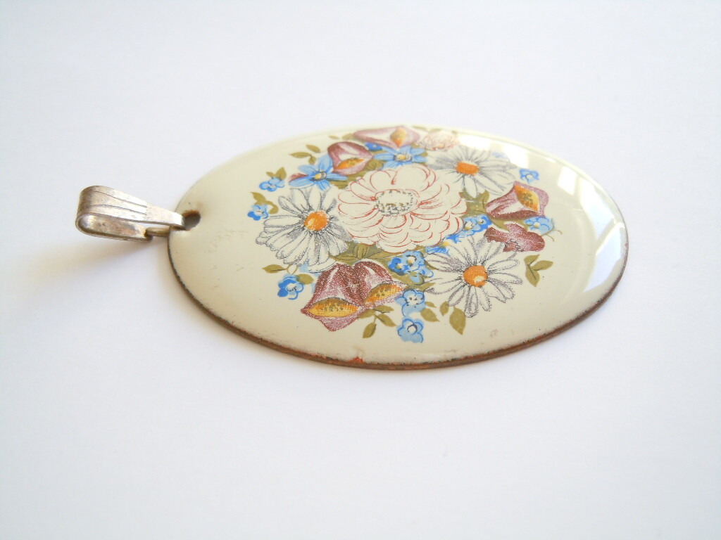 Pendant Cream Enamel Copper Flowers 28.4 G / 7.2 X 4.4 Cm
