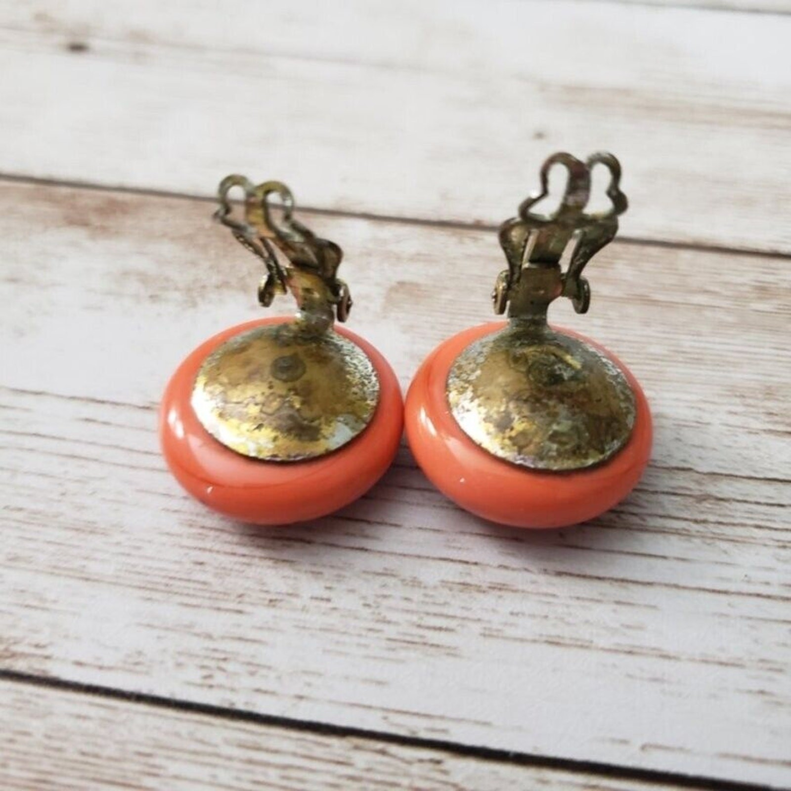 Vintage Clip On Earrings – Spotted Orange Circle