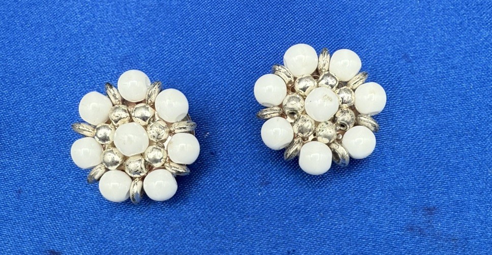 Vtg Cluster Clip & Screw back Earrings 5 Pairs , Japan, Hong Kong C1276
